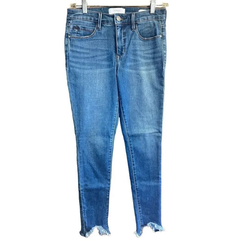 Skinny girl Womans Skinny Jeans Sz 4/27